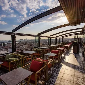 Grand Balyan & Restaurant Istanboel
